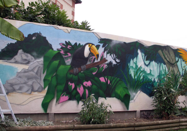 Graff d'un mur avec jardin exotique dans le Loiret