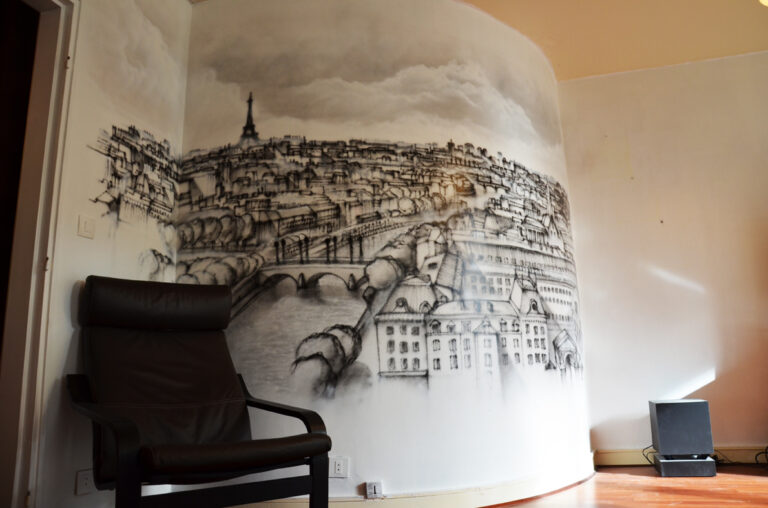 Graff d'intérieur dans un salon à Sèvres avec vue de Paris