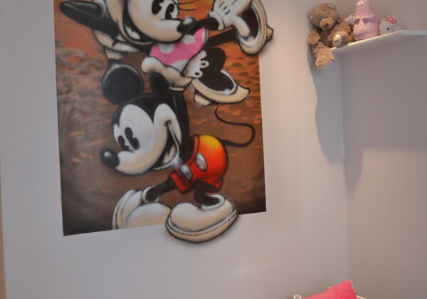Paris Disney sur un mur