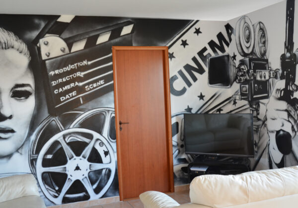 Graff d'un cinéma dans un salon à Amiens