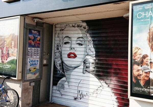Marilyn sur une devanture de Cinéma à Châtillon-sur-Loire
