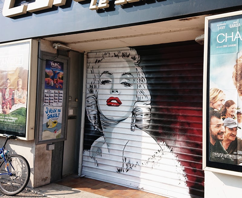 Marilyn sur une devanture de Cinéma à Châtillon-sur-Loire