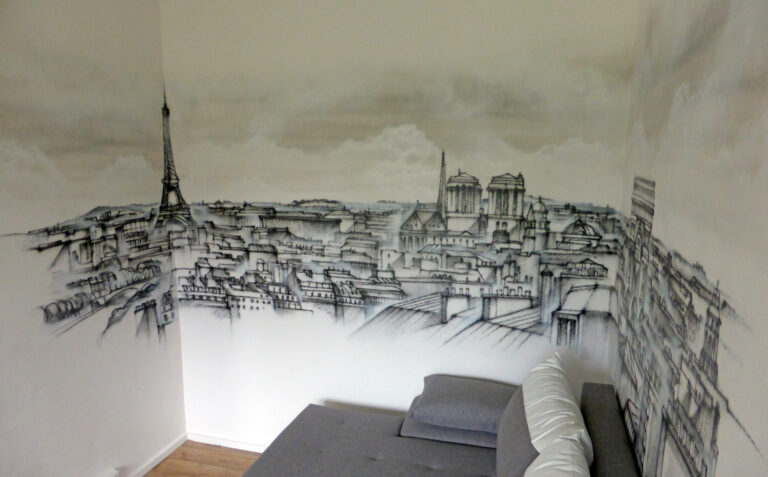 Vue de Paris sur un mur d'intérieur à Montpellier
