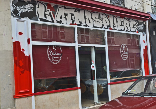 Fresque en devanture d'une boulangerie à Paris