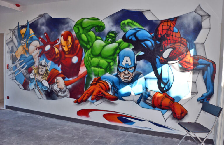 Graff d'intérieur avec des super-héros de Marvel